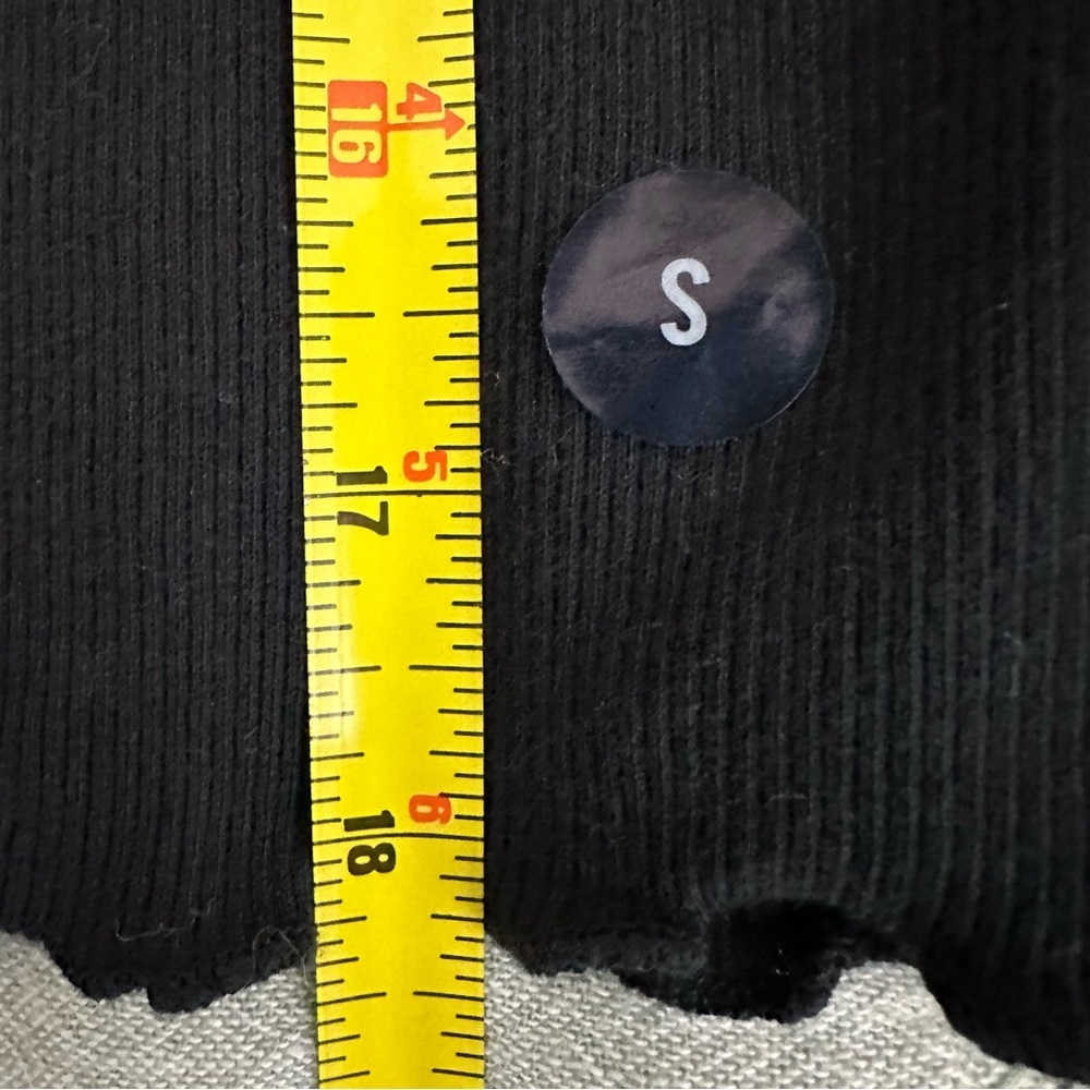 Hollister Daisy Logo Black Long Sleeve Lettuce Hem Baby Tee Size Small NEW - Picture 6 of 6